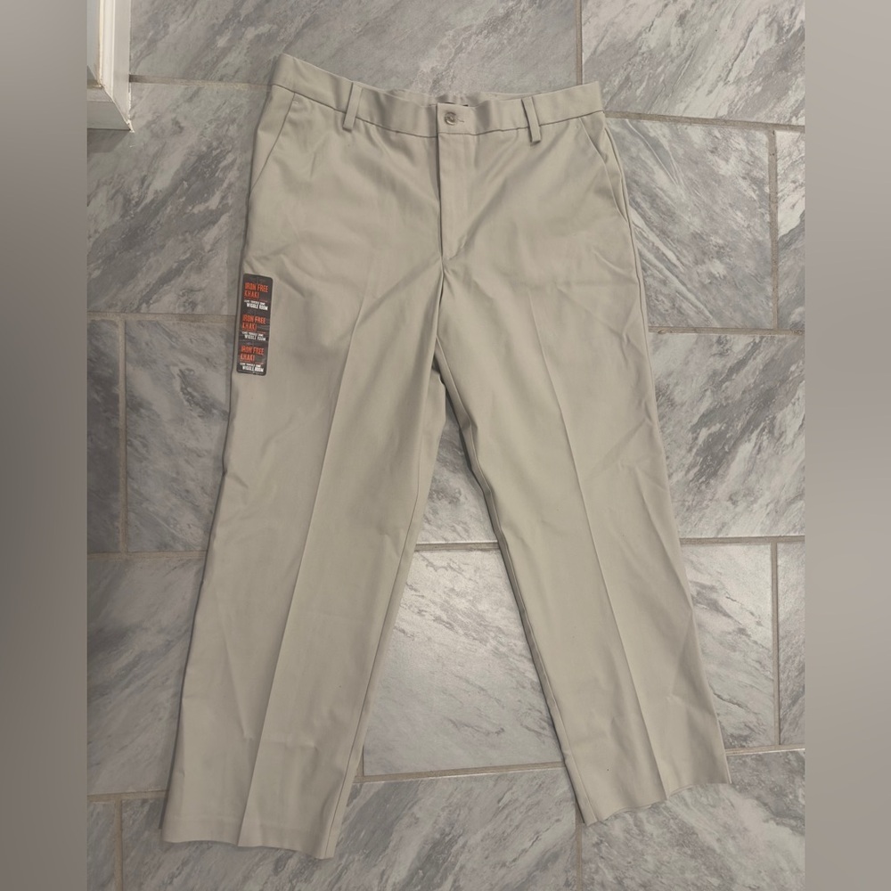 NWT Dockers Men Wrinkle Free Beige Khaki Straight Fit Dress Pants D2 Size36Wx29L